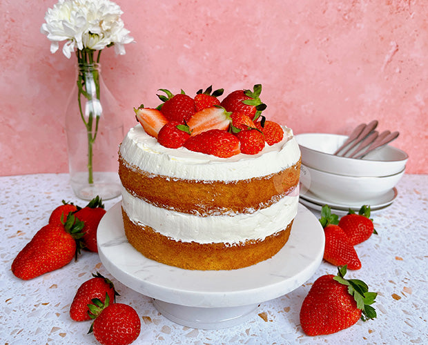Easy Sponge Cake - Haniela's | Recipes, Cookie & Cake Decorating Tutorials